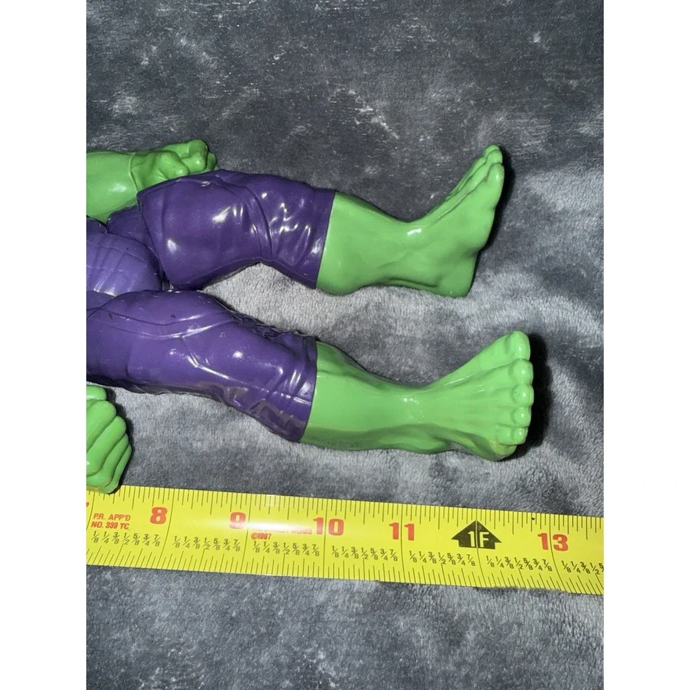 Marvel Incredible Hulk Action Figure 2016 Hasbro 12 Inch Green & Purple
